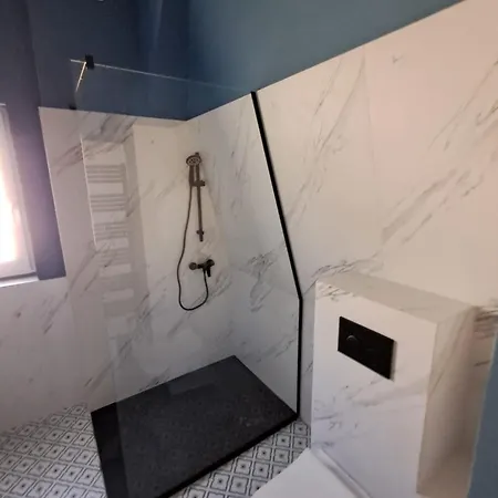 Apartment 3-pokojowy Z Tarasem W Willi, 95m2 *